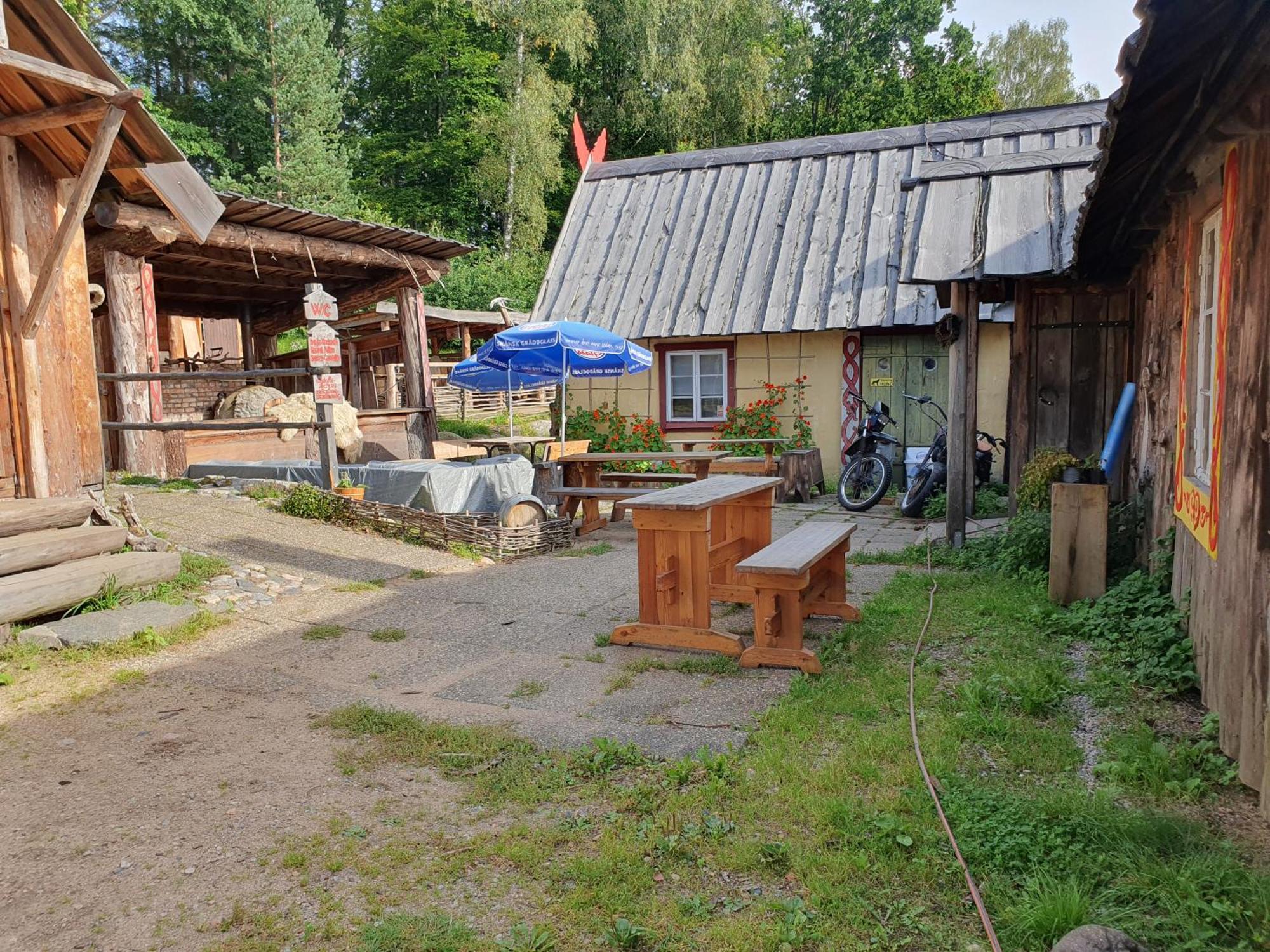 Vittfarnas Vikingaby Villa Sosdala Buitenkant foto